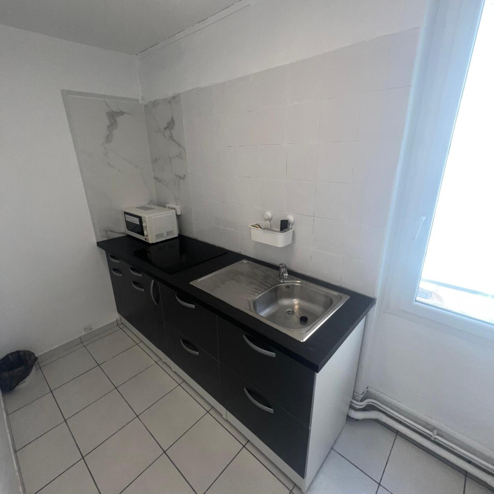Studio Tapisvert St Charles Canebiere Vieux Port Марсель Экстерьер фото